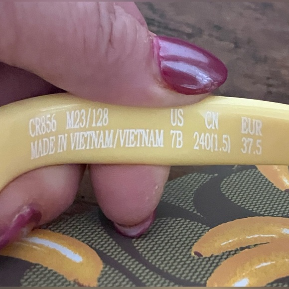 Coach Zyan Yellow Banana Print Sandals - Picture 8 of 8